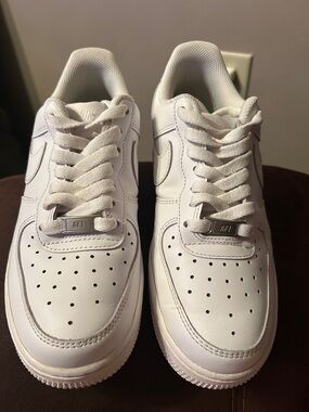 Nike All-White Air Force ones Leather Low-Top Sneakers women’s size 7